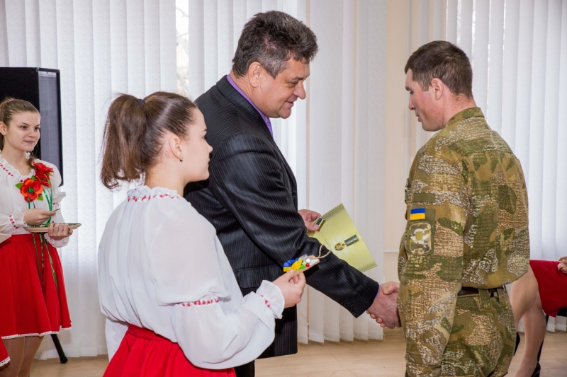 У Чаплинській об’єднаній територіальній громаді військовослужбовців нагороджено відзнакою Президента України «За участь в антитерористичній операцїі»